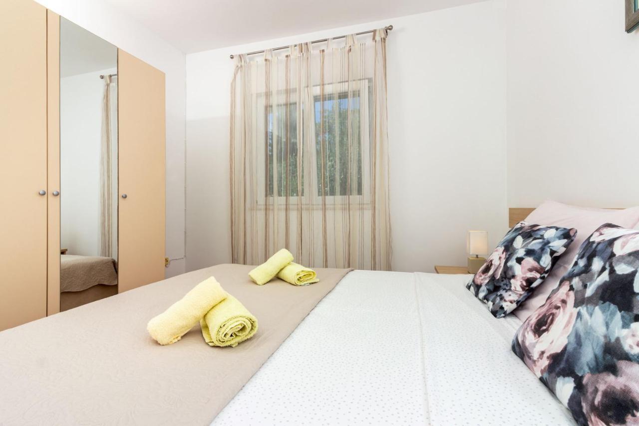 Apartment Mandalina House Stari Grad  Exterior foto