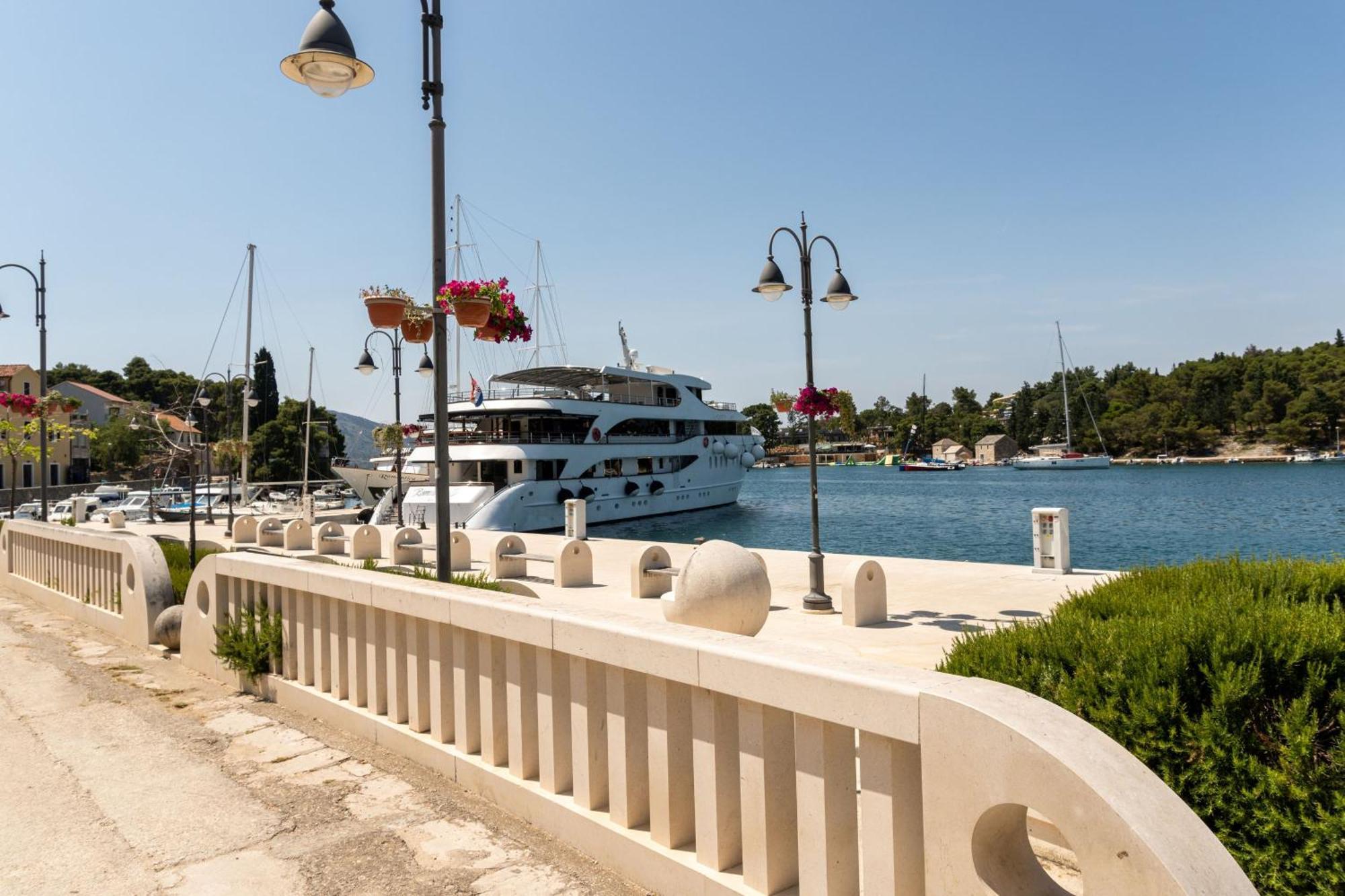 Apartment Mandalina House Stari Grad  Exterior foto